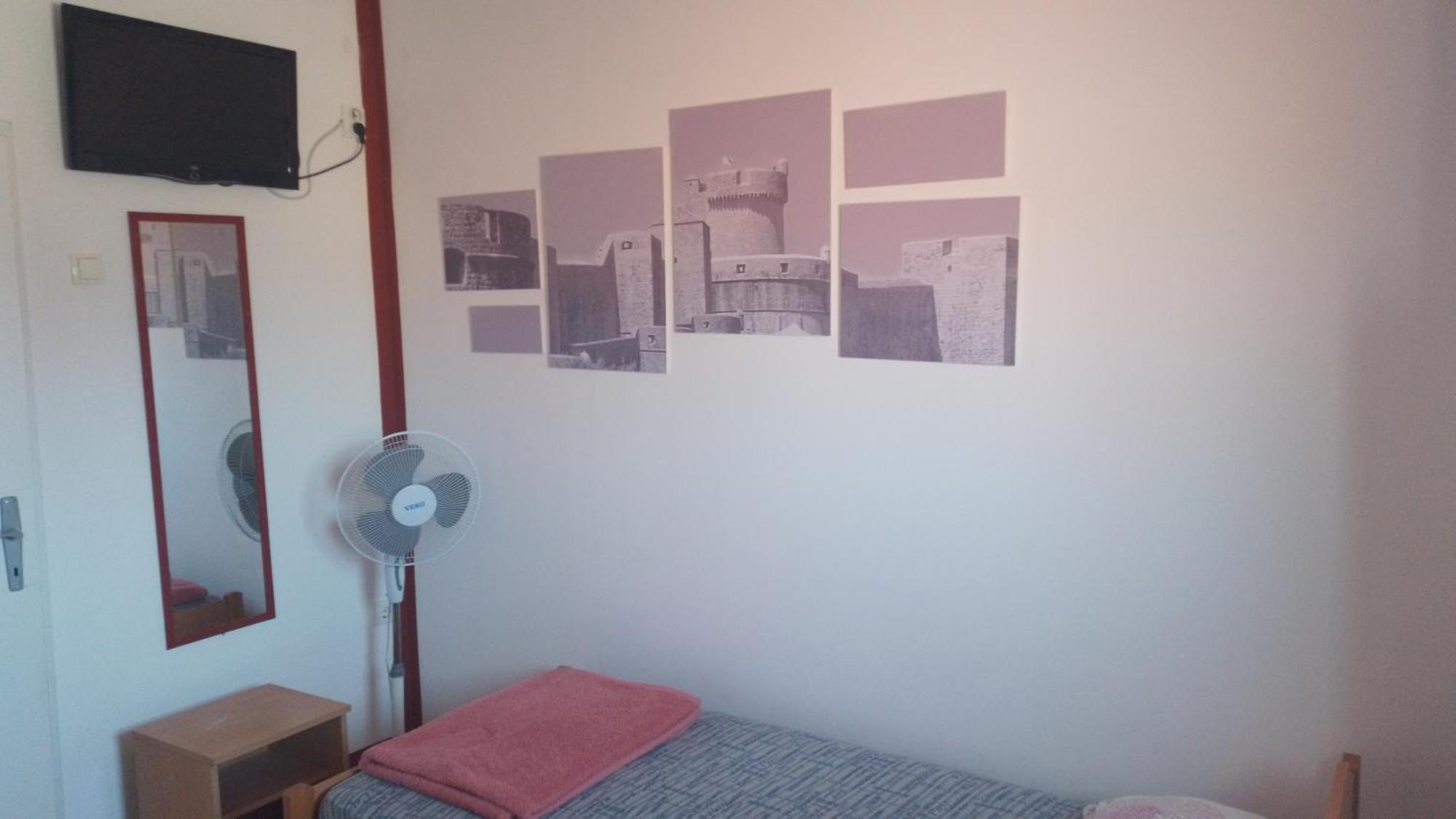 Red Apartman تريبينيي المظهر الخارجي الصورة