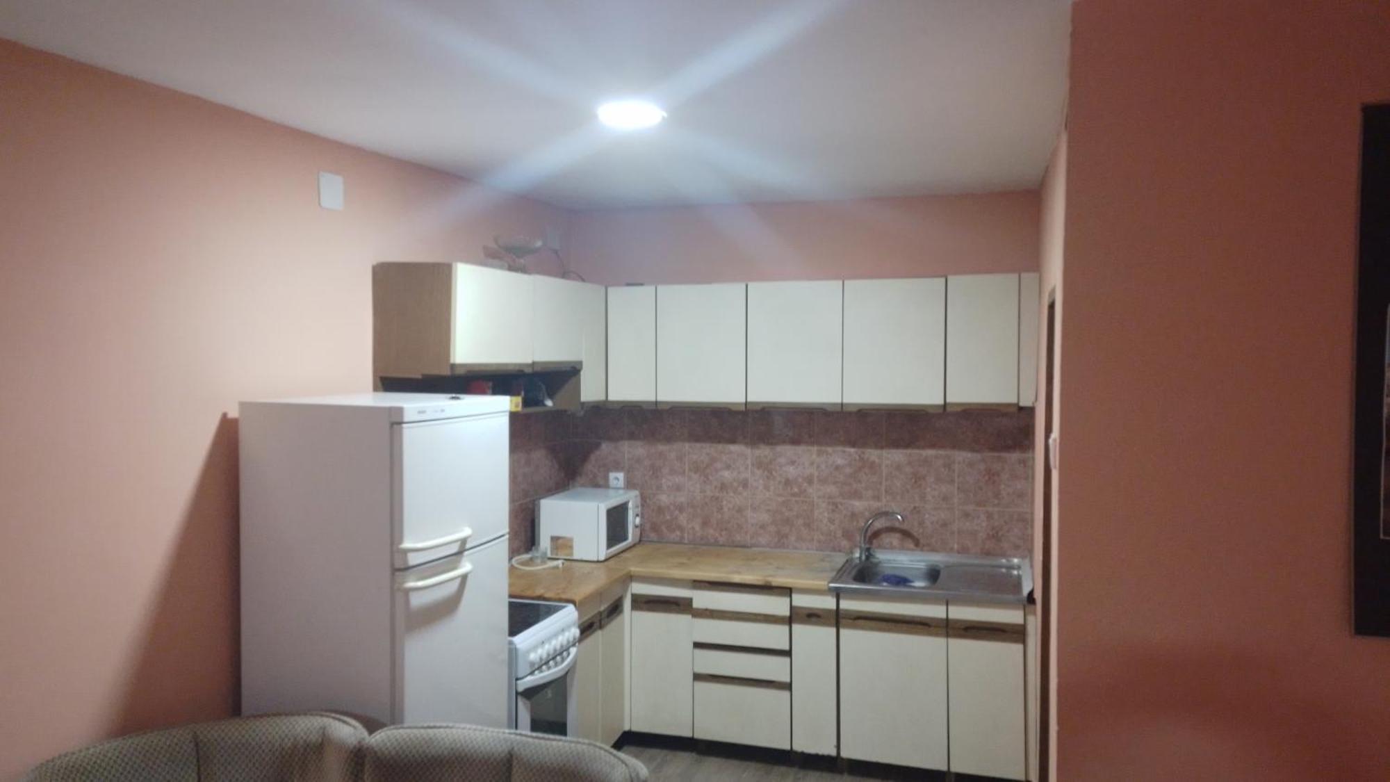 Red Apartman تريبينيي المظهر الخارجي الصورة