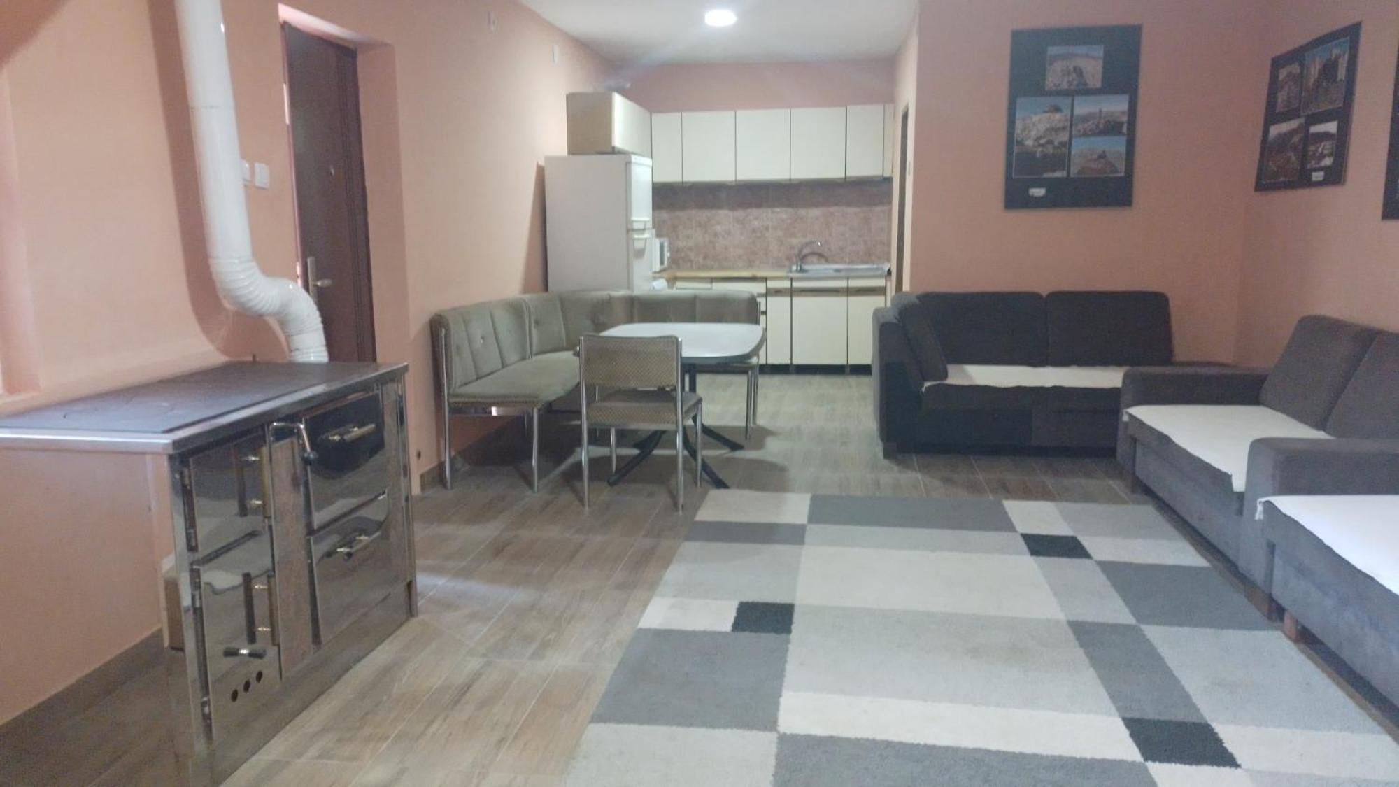 Red Apartman تريبينيي المظهر الخارجي الصورة